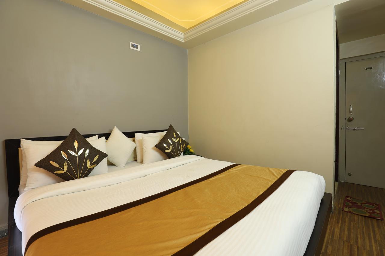 Hotel Loyal Residency Джамнагар Экстерьер фото
